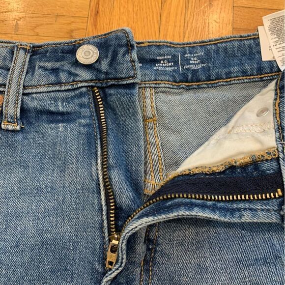 Old Navy OG Straight High Waist Distressed Cut-Off Jean Shorts Blue Size 8 - Picture 4 of 10
